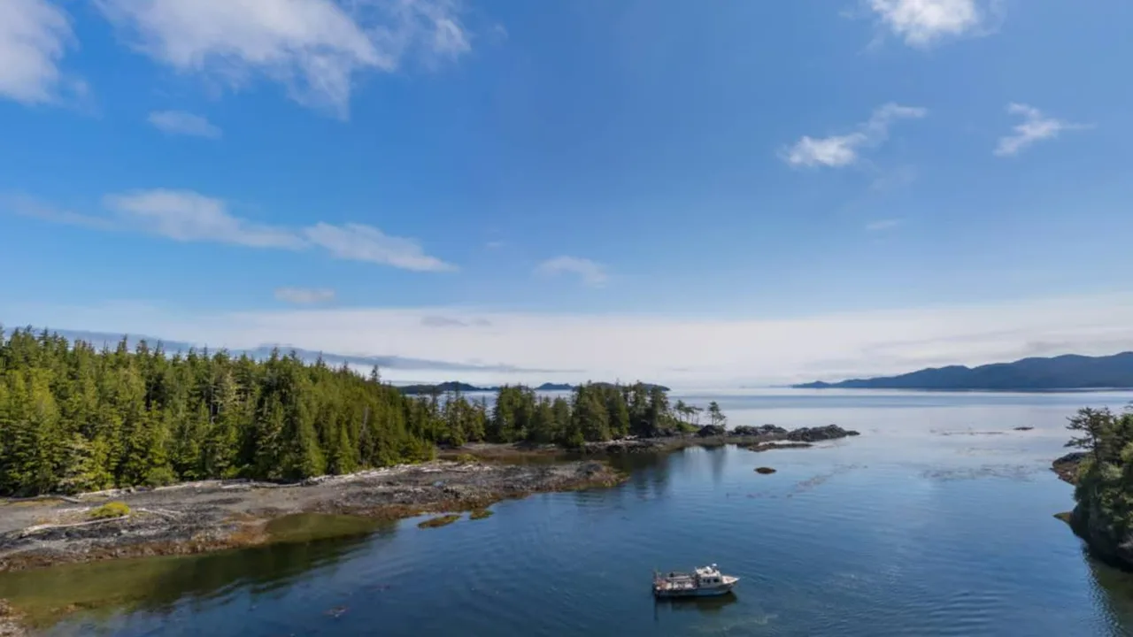 Opening view of the God's Pocket Resort 360 tour