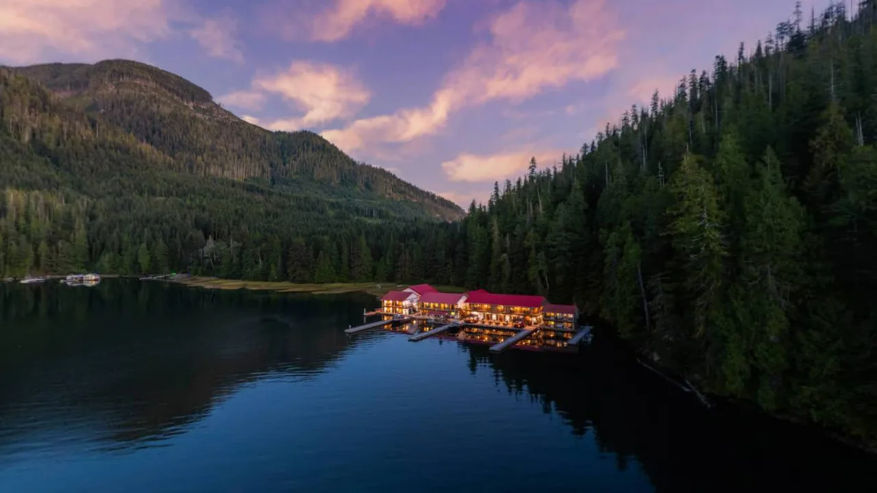 Opening view of the Nootka Sound Resort 360 tour